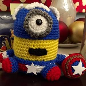 Meet your Posher, Elia