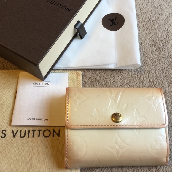 Louis Vuitton Handbags - Authentic Louis Vuitton Wallet
