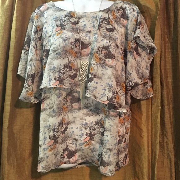 Floral hip blouse