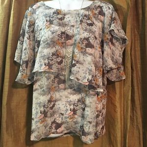 Floral hip blouse