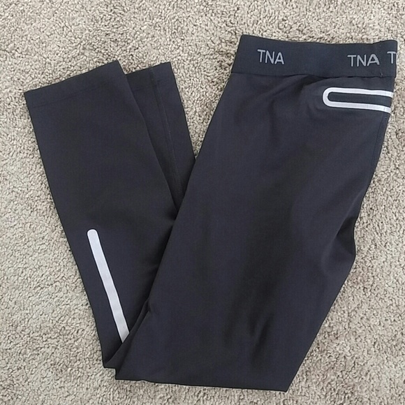 TNA cropped leggings