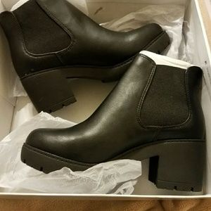 Steve Madden boots