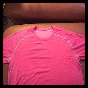 Lululemon t-shirt