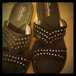 Sketchers memory foam sandals