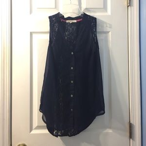 Button down tank
