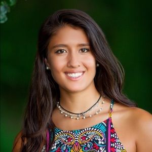 Meet your Posher, Lara