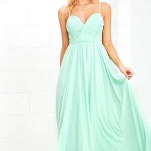 Beautiful mint green maxi dress worn once