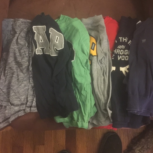 Lot of long sleeve boys shirts all name brand