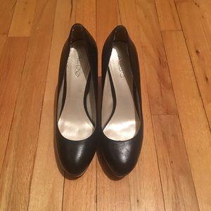 Aldo almond toe pumps