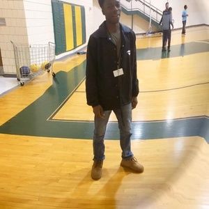 Meet your Posher, Elias