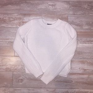 White sweater\\ H&M