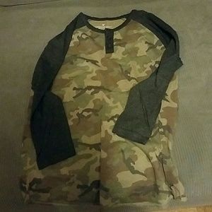 American Eagle Long Sleeve Shirt