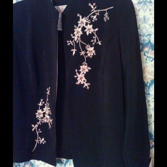 ❣️FINAL PRICE DROP❣️R & K ORIGINALS BLAZER - Picture 4 of 4