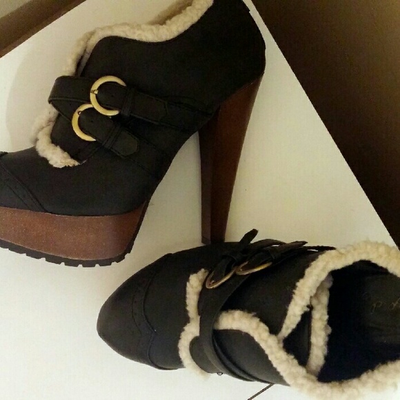 Bootie - Picture 3 of 4