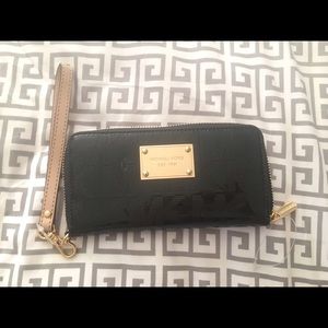 Michael Kors Wristlet