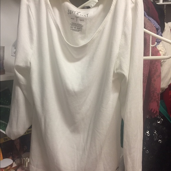 White tee shirt