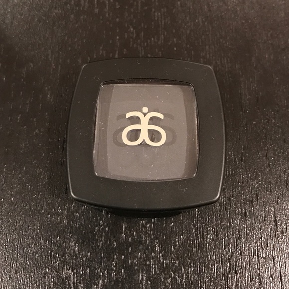 Arbonne eyeshadow