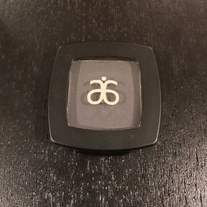Arbonne eyeshadow