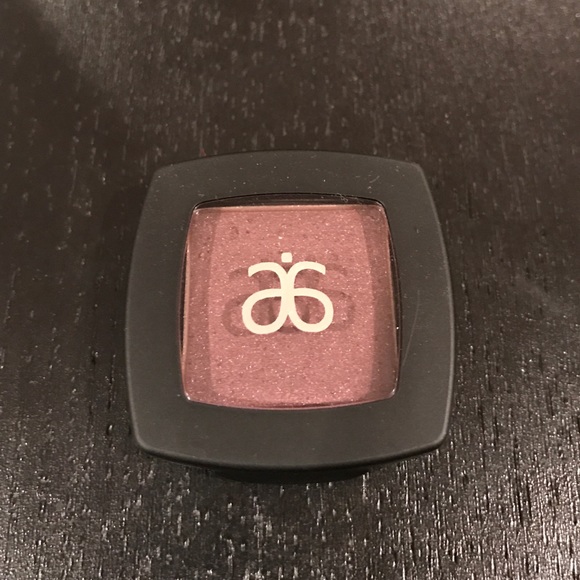 Arbonne eyeshadow