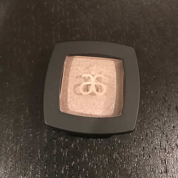 Arbonne eyeshadow