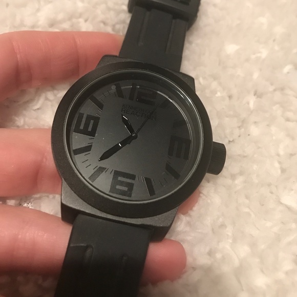 Kenneth Cole Reaction Other - ⌚️️ Men's Black watch ⌚️