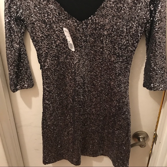 W MD Price drop today! Brand-new dress Forever 21 - Picture 2 of 4