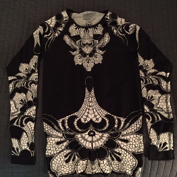 Athleta long sleeve top