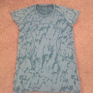 Lulu lemon Short sleeved shirt