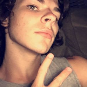 Meet your Posher, Cameron