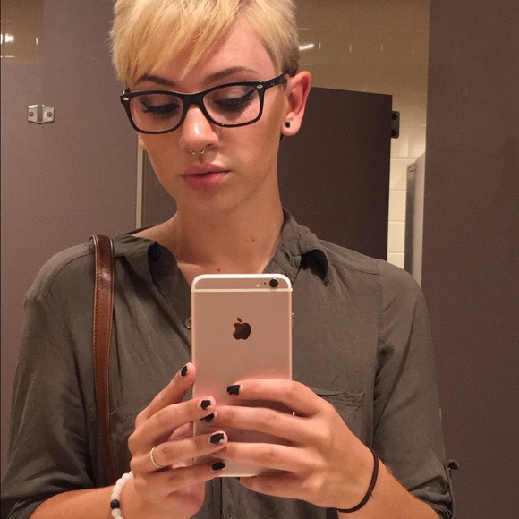 Meet The Posher. 💎 - Picture 2 of 4