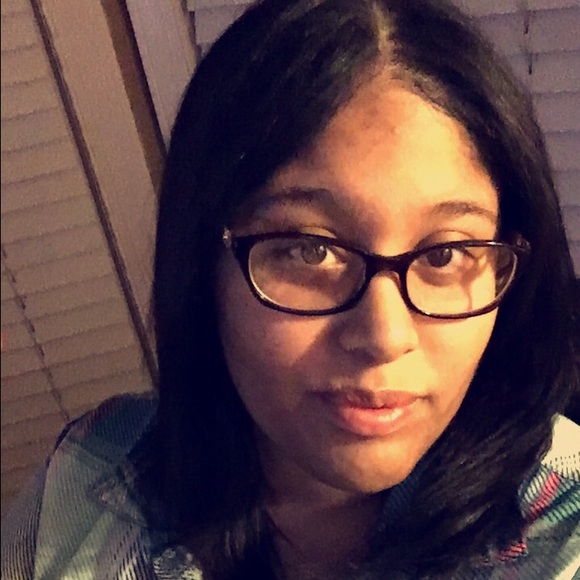 Meet your Posher, Alexandria