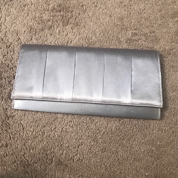 Silver clutch