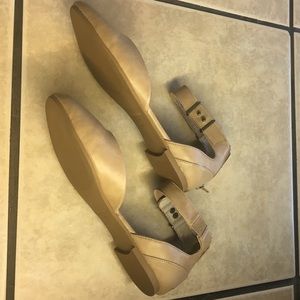 Beige flats 7.5