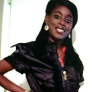 Meet your Posher, Ebony