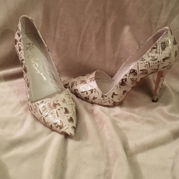 Alice and Olivia Dina pumps
