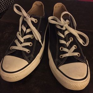 Deep purple Converse size 6