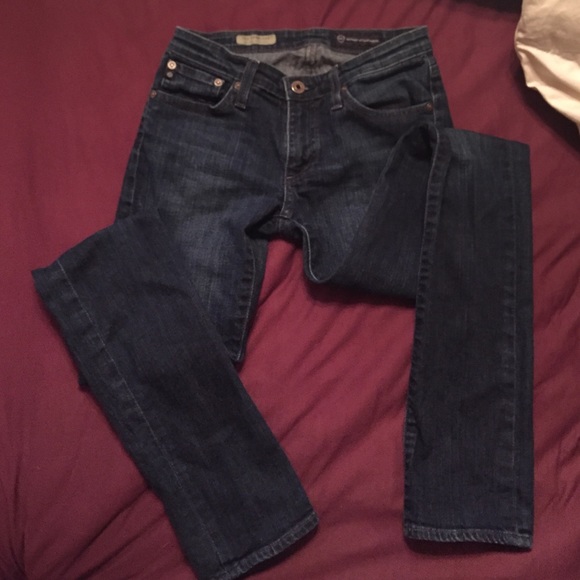 Low rise skinny/straight jeans