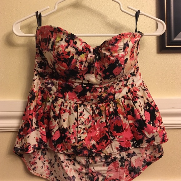 SEXY Peplum strapless top for sale❗️ - Picture 2 of 4