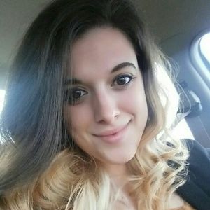 Meet your Posher, Becca