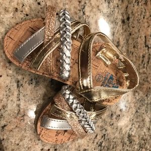 NWT baby girl metallic sandals w/Velcro closure