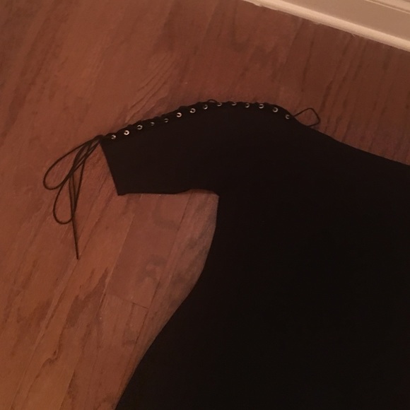 Dress - Picture 2 of 4