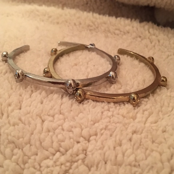 Trendy Gold skull cuff bracelet