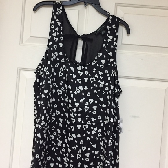 Black heart design top