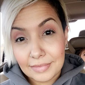 Meet your Posher, Leticia