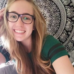 Meet your Posher, Abby