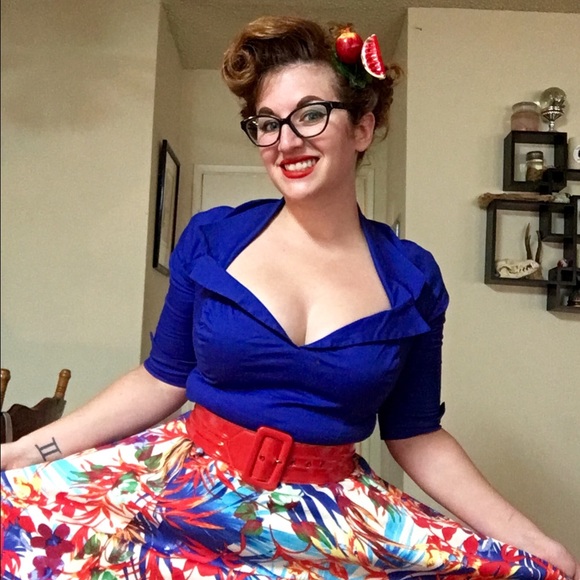 Meet your Posher, Carrie - Picture 1 of 1