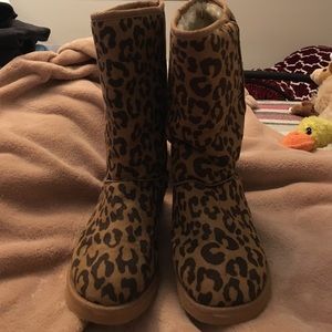 Old Navy cheetah boots.. fuzzy inside