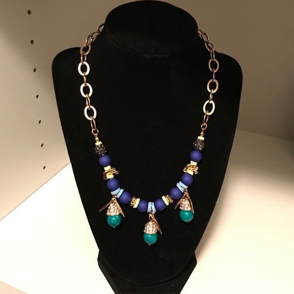Statement necklace