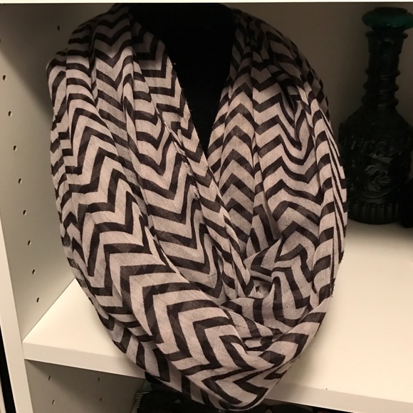 Infinity scarf