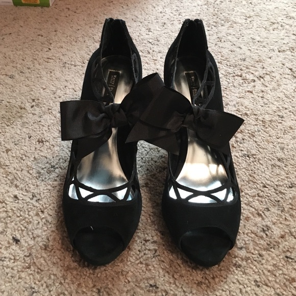Black suede heels w/ bow. White House Black Market